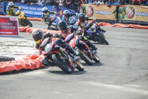 balap motor